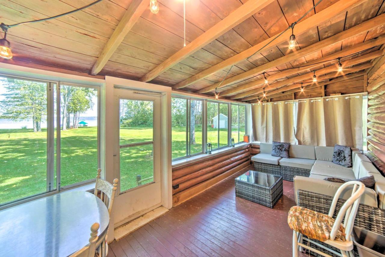 Crivitz Lakefront Escape With Boat Dock And Slip! Villa Ngoại thất bức ảnh