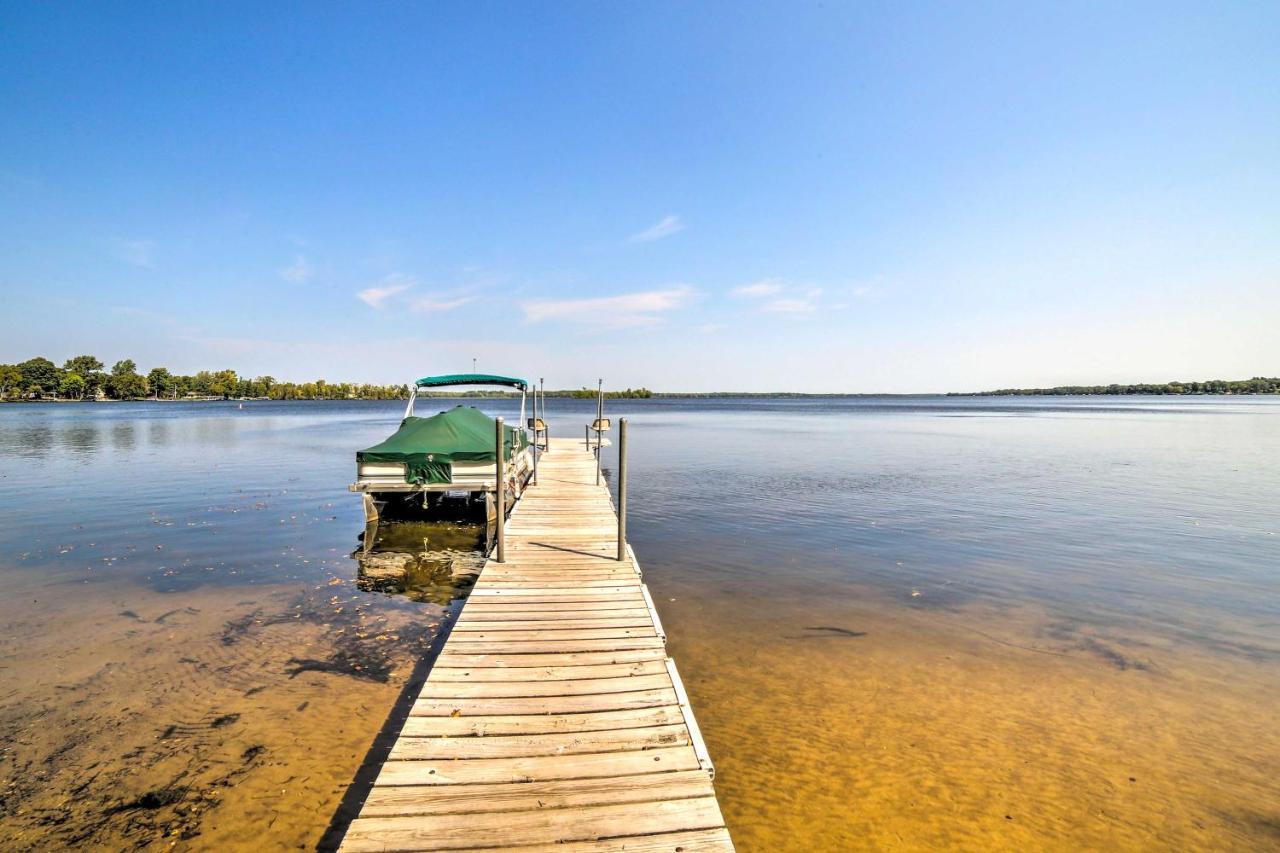 Crivitz Lakefront Escape With Boat Dock And Slip! Villa Ngoại thất bức ảnh