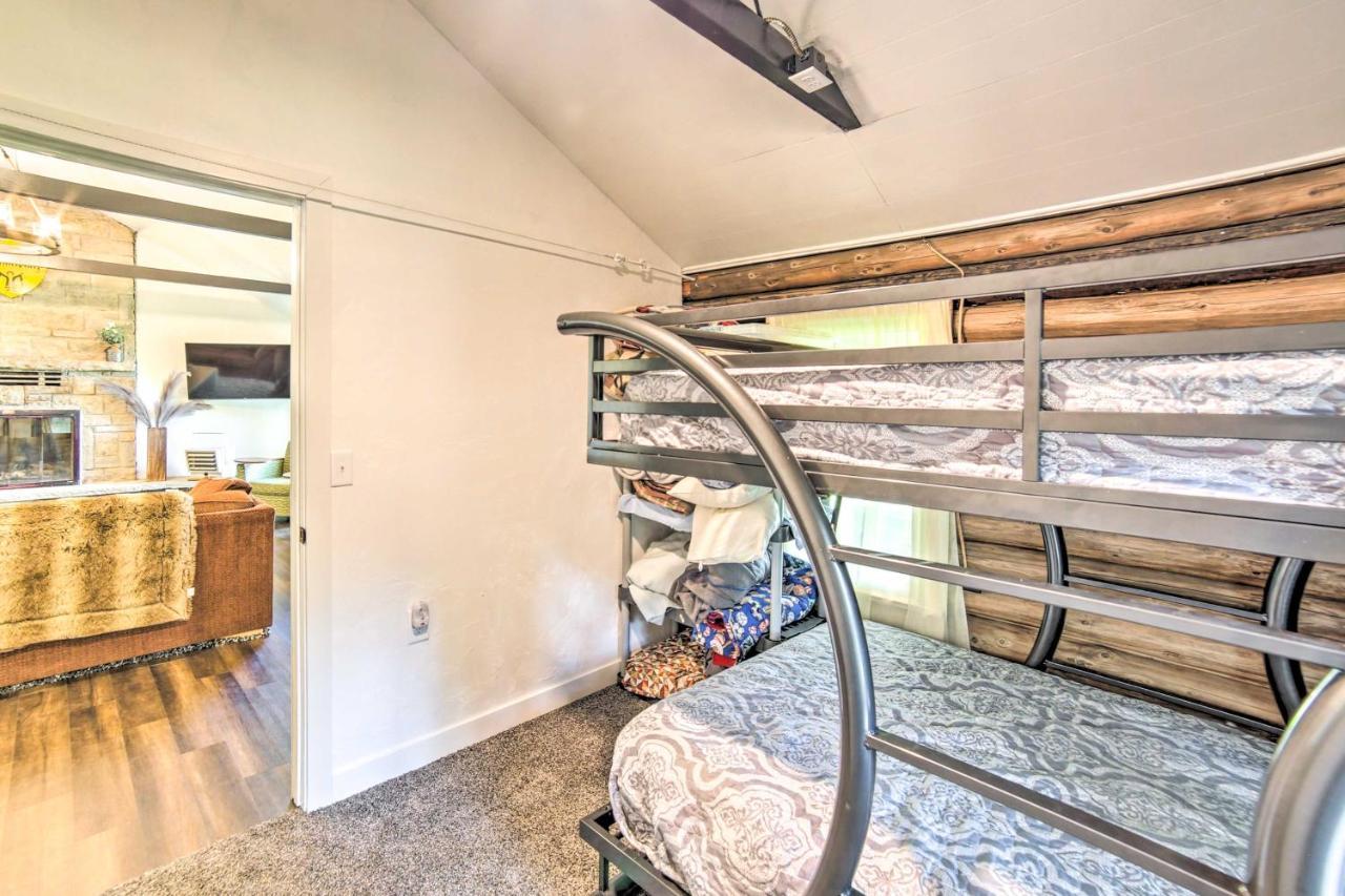 Crivitz Lakefront Escape With Boat Dock And Slip! Villa Ngoại thất bức ảnh