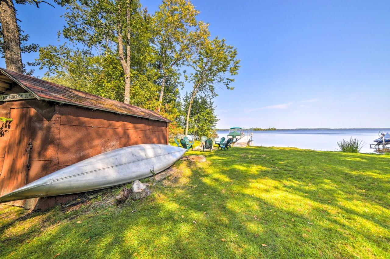 Crivitz Lakefront Escape With Boat Dock And Slip! Villa Ngoại thất bức ảnh